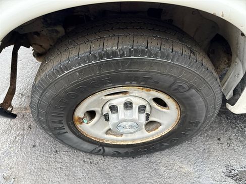 Used 2015 Chevrolet Express 2500 Extended image 11