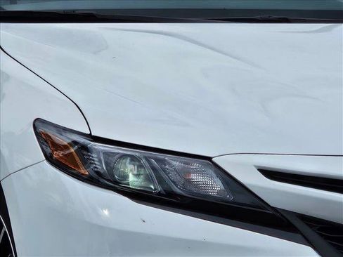 Used 2024 Toyota Camry SE FWD image 4