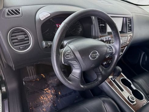 Used 2019 Nissan Pathfinder Platinum image 20