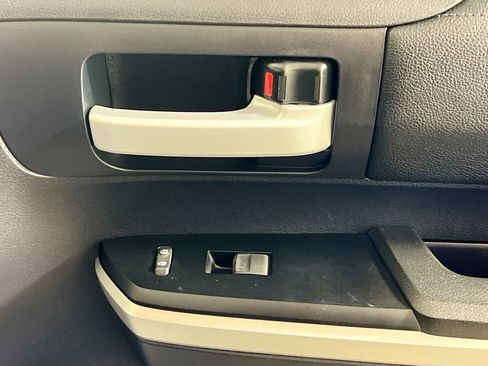 Used 2016 Toyota Tundra SR5 image 30