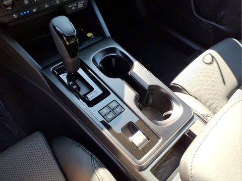 New 2026 Subaru Outback Touring AWD/4WD image 11