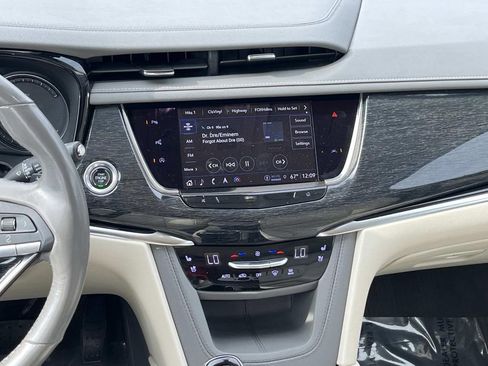 Certified 2022 Cadillac XT6 Premium Luxury w/ Technology Package image 16