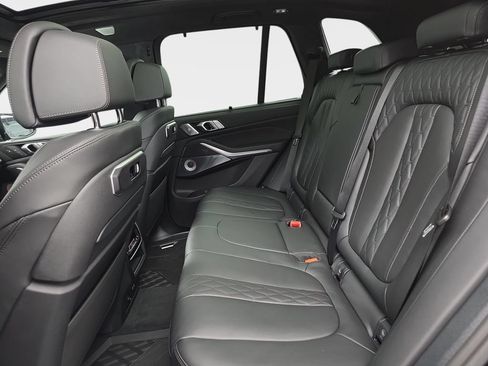 New 2026 BMW X5 M60i w/ Executive Package AWD/4WD image 14