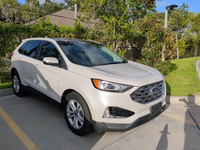 Used 2019 Ford Edge SEL w/ Cold Weather Package AWD/4WD image 1