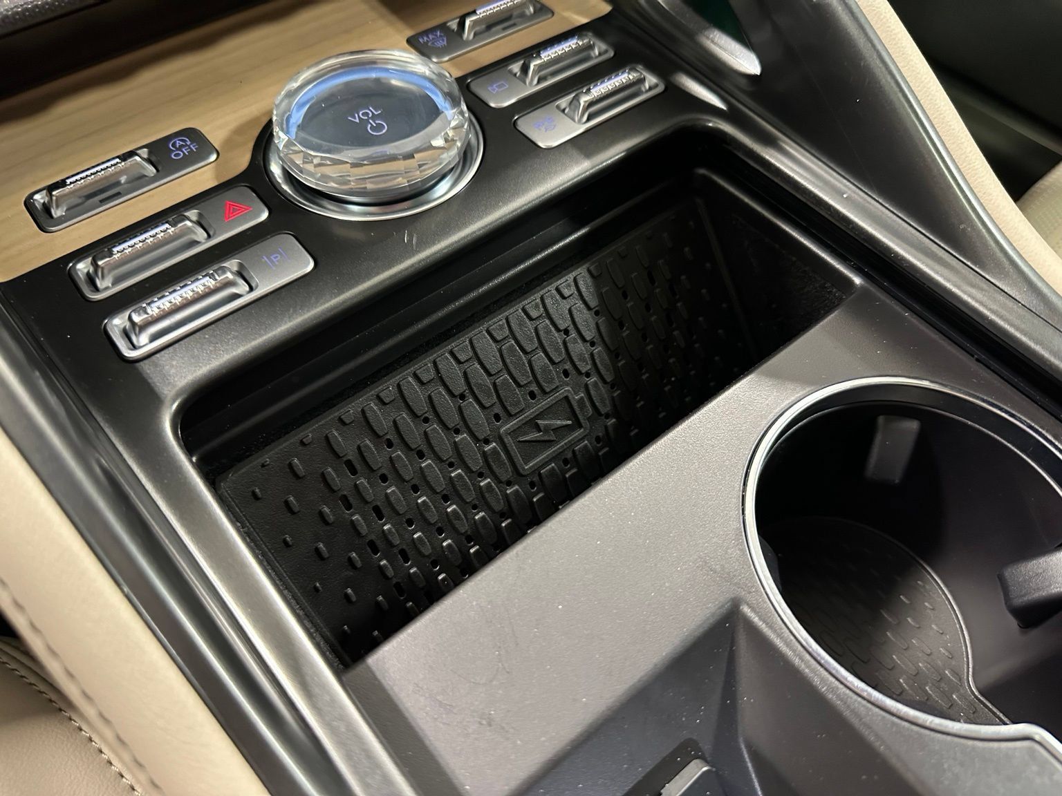 Used 2025 Lincoln Nautilus Reserve AWD/4WD image 37