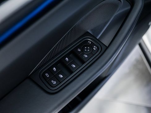 Certified 2026 Porsche Macan Electric RWD image 23