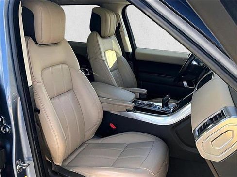 Used 2019 Land Rover Range Rover Sport HSE image 9