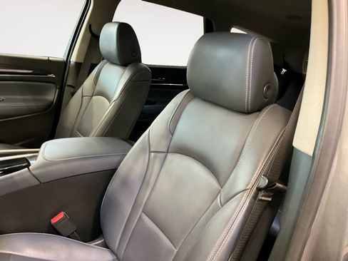 Used 2020 Buick Enclave Premium w/ LPO, Luxury Package FWD image 17