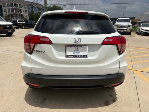 Certified 2017 Honda HR-V EX image 7