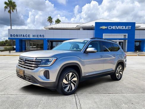 Used 2024 Volkswagen Atlas SE image 3