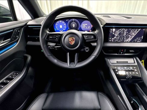 Used 2026 Porsche Macan 4 Electric AWD/4WD image 15
