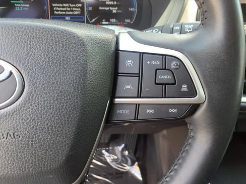 Used 2024 Toyota Grand Highlander FWD image 27