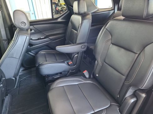 Certified 2023 Chevrolet Traverse LT w/ LPO, Floor Liner Package AWD/4WD image 40