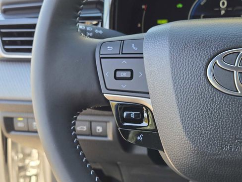 Used 2026 Toyota Camry SE w/ Convenience Package image 20