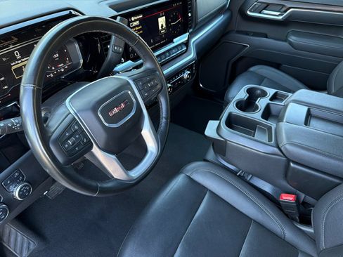 Used 2025 GMC Sierra 1500 SLT RWD image 9