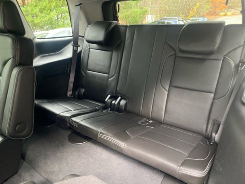 Used 2020 GMC Yukon Denali w/ Denali Premium Package image 11