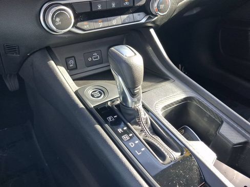 Used 2024 Nissan Sentra S FWD image 19