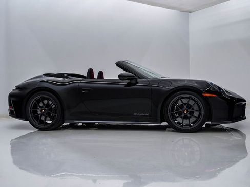 Certified 2026 Porsche 911 Carrera GTS RWD image 9