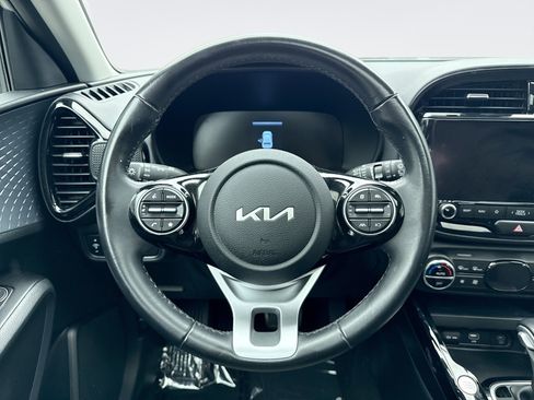 Used 2023 Kia Soul EX FWD image 12