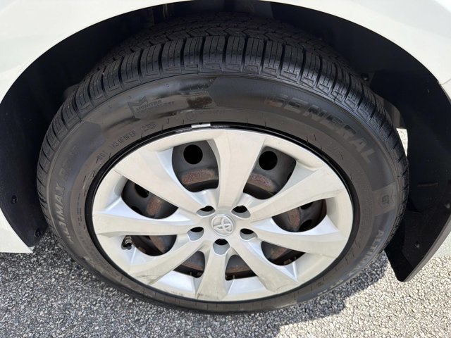 Certified 2021 Toyota Corolla LE FWD image 29