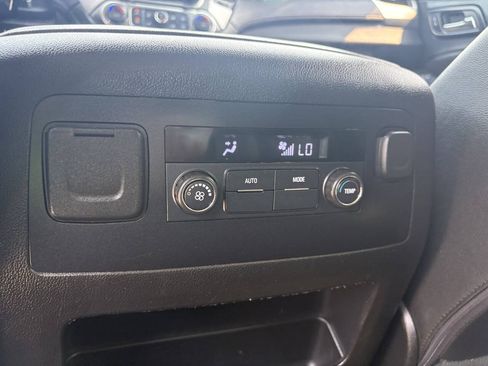 Used 2020 Chevrolet Suburban LT RWD image 21