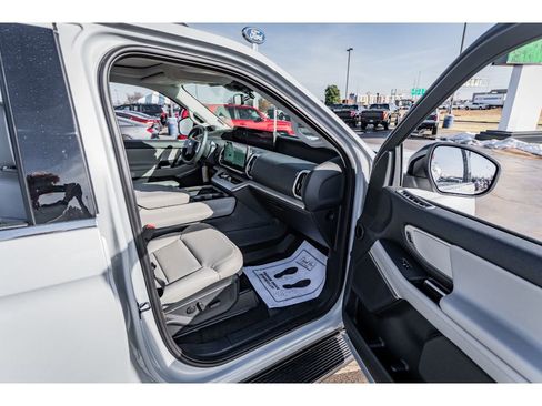 New 2026 Ford Expedition Active image 20