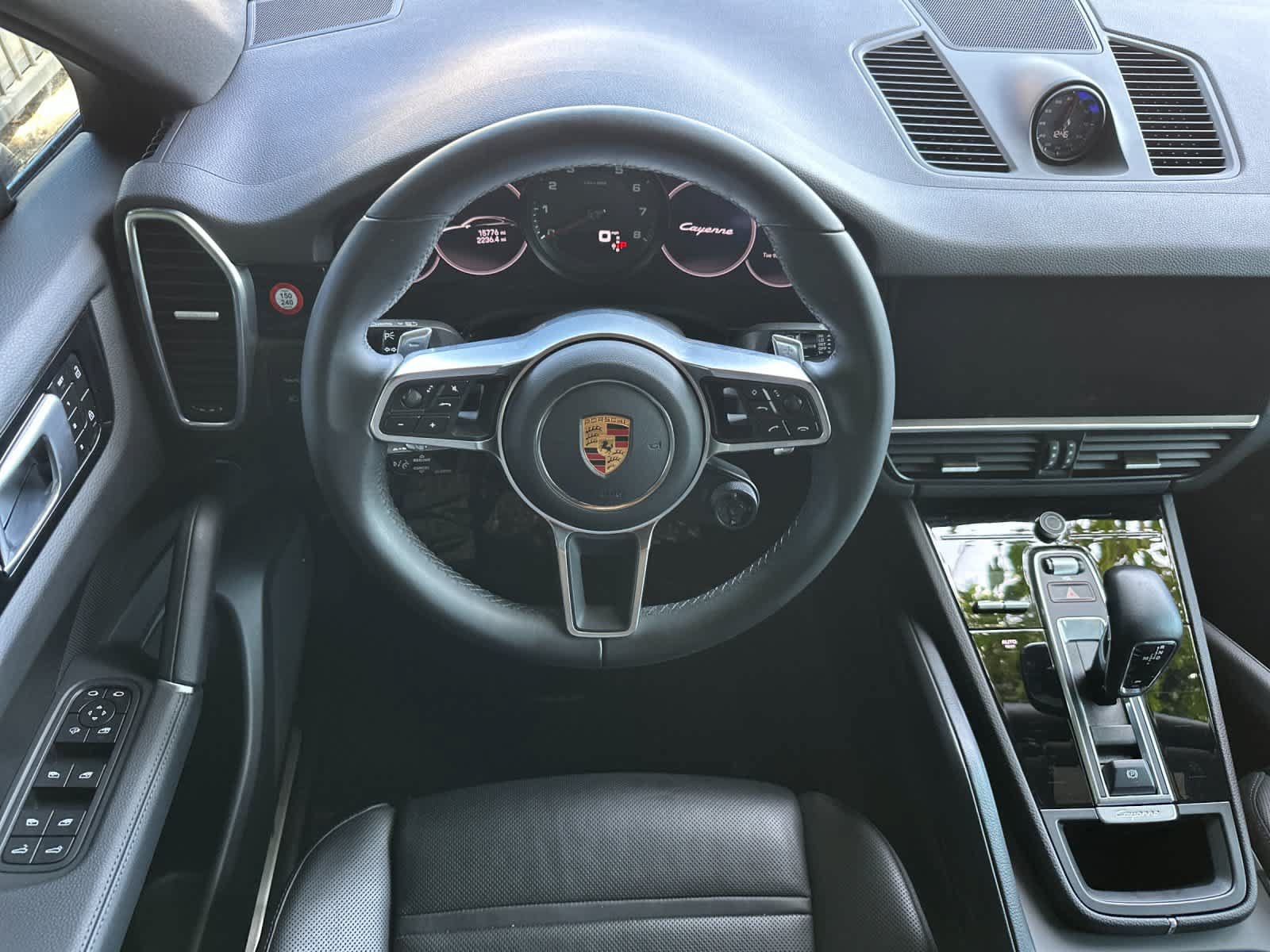 Certified 2023 Porsche Cayenne Coupe AWD/4WD image 15