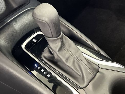 Used 2023 Toyota Corolla LE image 18