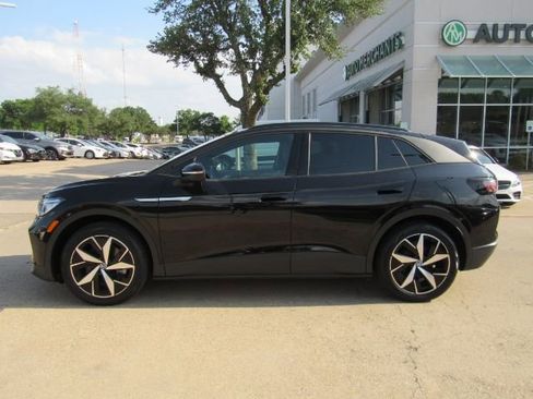 Used 2023 Volkswagen ID.4 S image 10