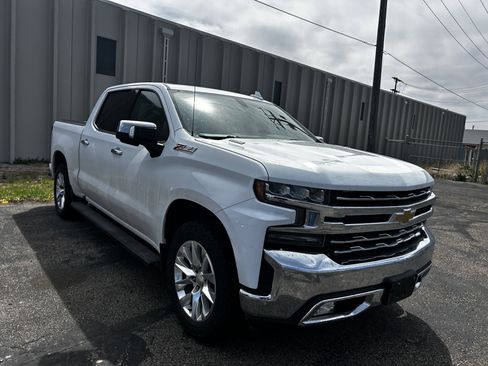 Used 2020 Chevrolet Silverado 1500 LTZ w/ Z71 Off-Road Package image 7
