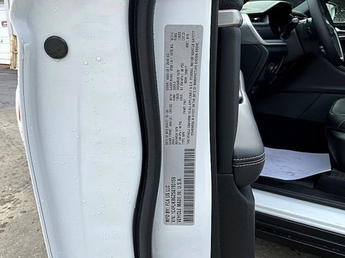 New 2025 Jeep Grand Cherokee L Limited image 39