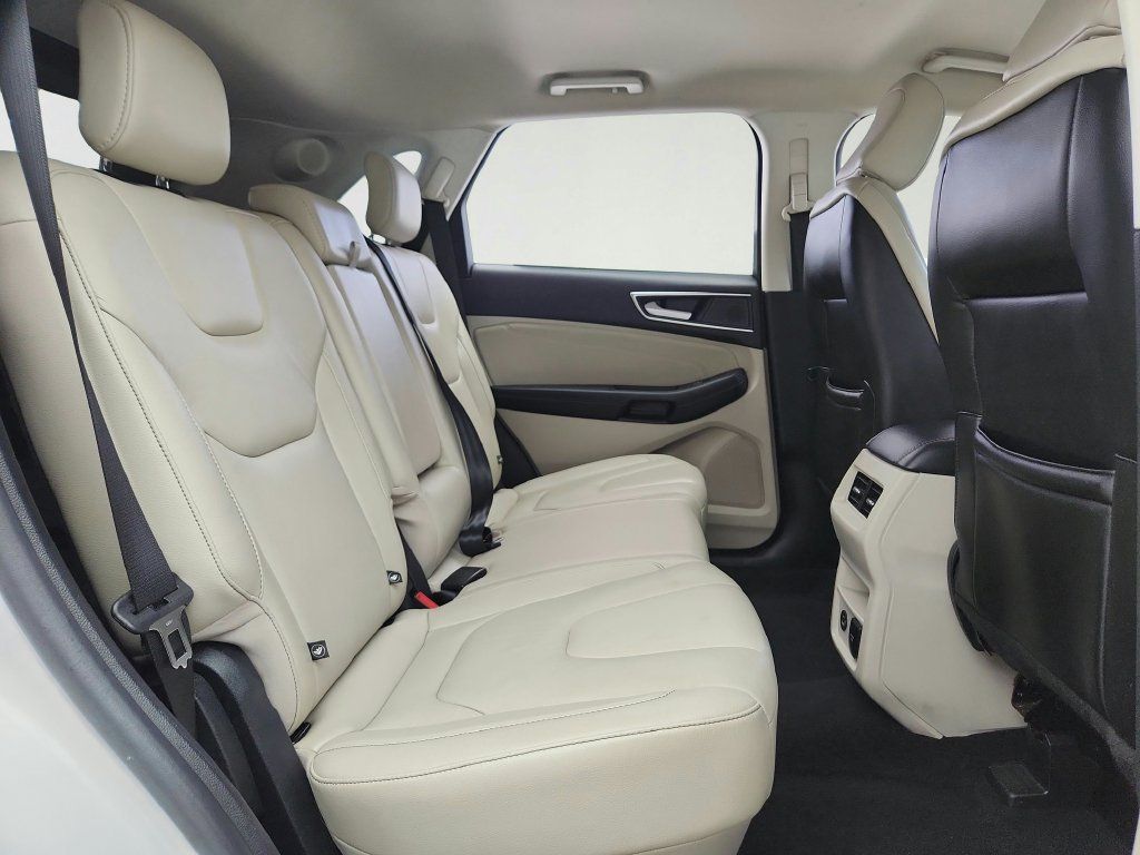 Used 2021 Ford Edge Titanium AWD/4WD image 32