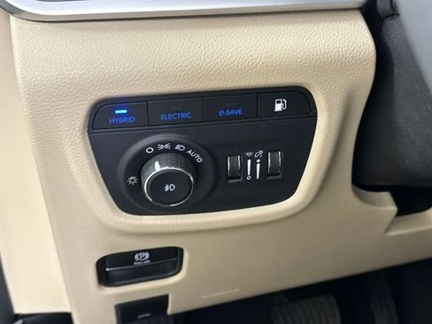 Used 2022 Jeep Grand Cherokee Limited 4xe w/ MOPAR Finishing Package AWD/4WD image 19