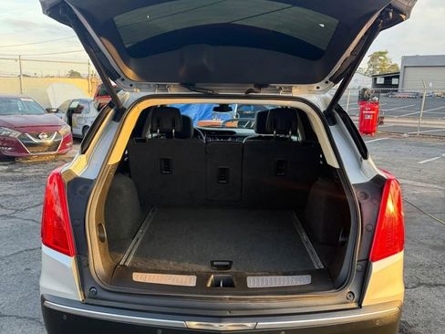 Used 2017 Cadillac XT5 Luxury w/ Driver Awareness Package image 18