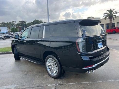 New 2026 Chevrolet Suburban Premier w/ Sun And Tow Package image 4