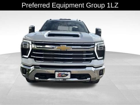 Used 2024 Chevrolet Silverado 2500 LTZ w/ LTZ Premium Package AWD/4WD image 2