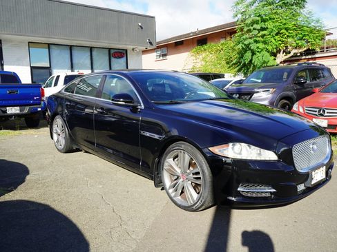Used 2011 Jaguar XJ L Supersport RWD image 3