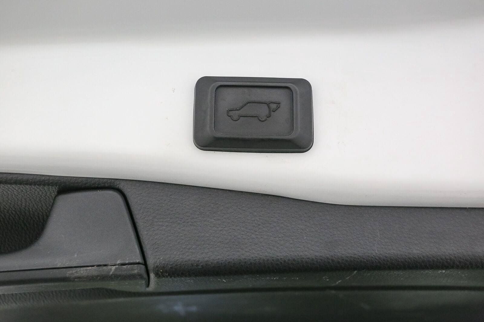 Used 2019 Toyota RAV4 Limited AWD/4WD image 14