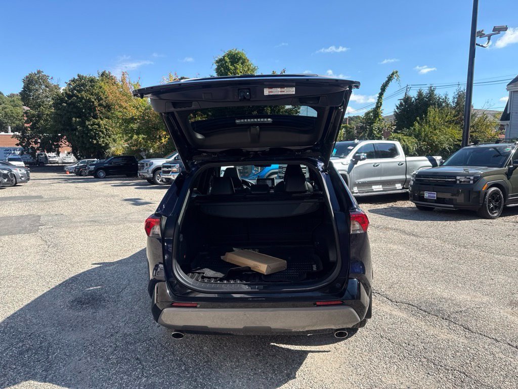 Used 2020 Toyota RAV4 XSE AWD/4WD image 6