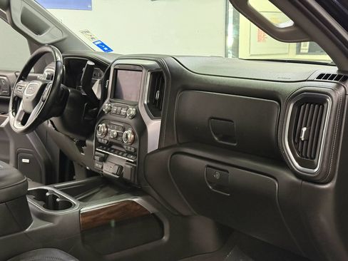 Used 2020 GMC Sierra 1500 SLT w/ SLT Premium Plus Package AWD/4WD image 16