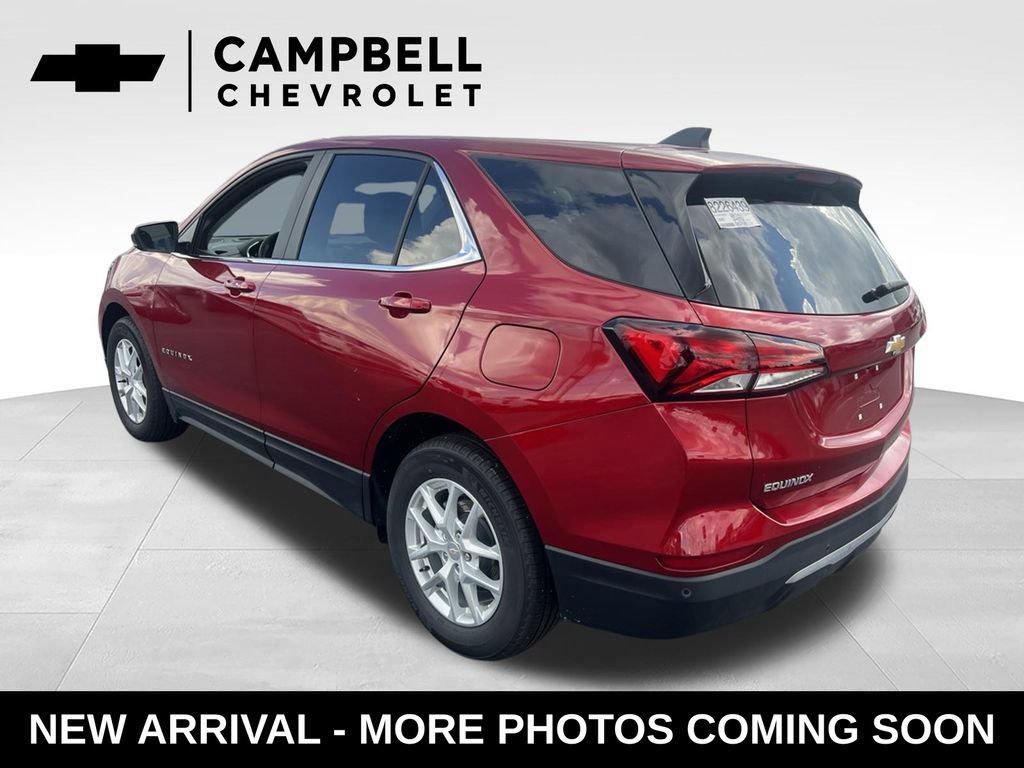 Used 2024 Chevrolet Equinox LT w/ LPO, Floor Liner Package FWD image 3