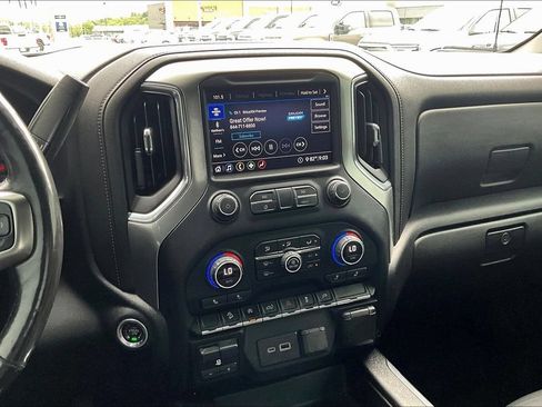Used 2020 Chevrolet Silverado 1500 LT Trail Boss AWD/4WD image 6