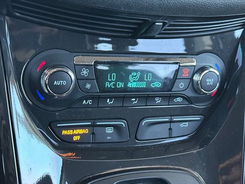 Used 2015 Ford Escape Titanium FWD image 16