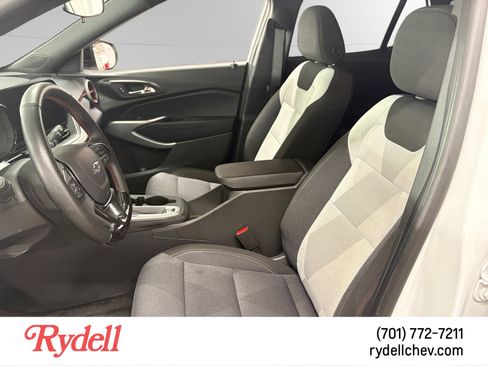 Used 2024 Chevrolet Trax RS w/ Driver Confidence Package FWD image 10