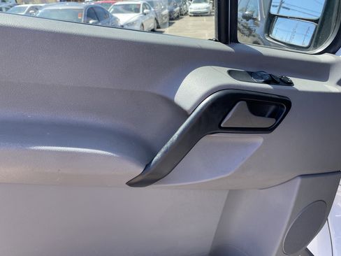 Used 2016 Mercedes-Benz Sprinter 2500 w/ Trailer Hitch Prep Package image 8