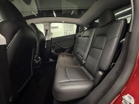 Used 2024 Tesla Model Y Long Range image 14