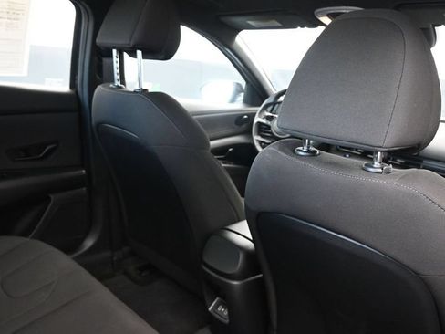 Certified 2025 Hyundai Elantra Sport FWD image 15