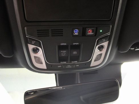 Used 2022 Honda Pilot Black Edition image 42