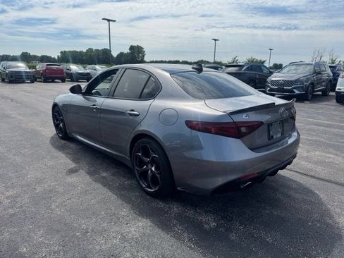 Used 2019 Alfa Romeo Giulia Ti Sport w/ Quick Order Package 22U Sport RWD image 3