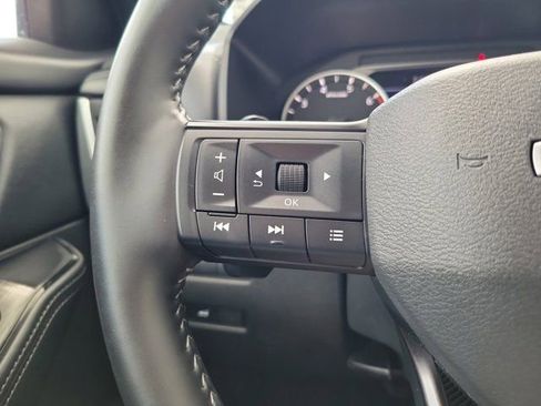 Certified 2025 Nissan Rogue SV FWD image 24